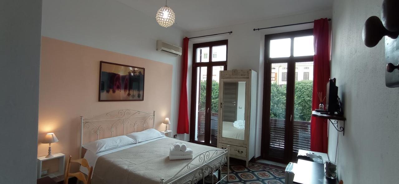 Onlyrooms III - Piazza Jenne Cagliari Luaran gambar