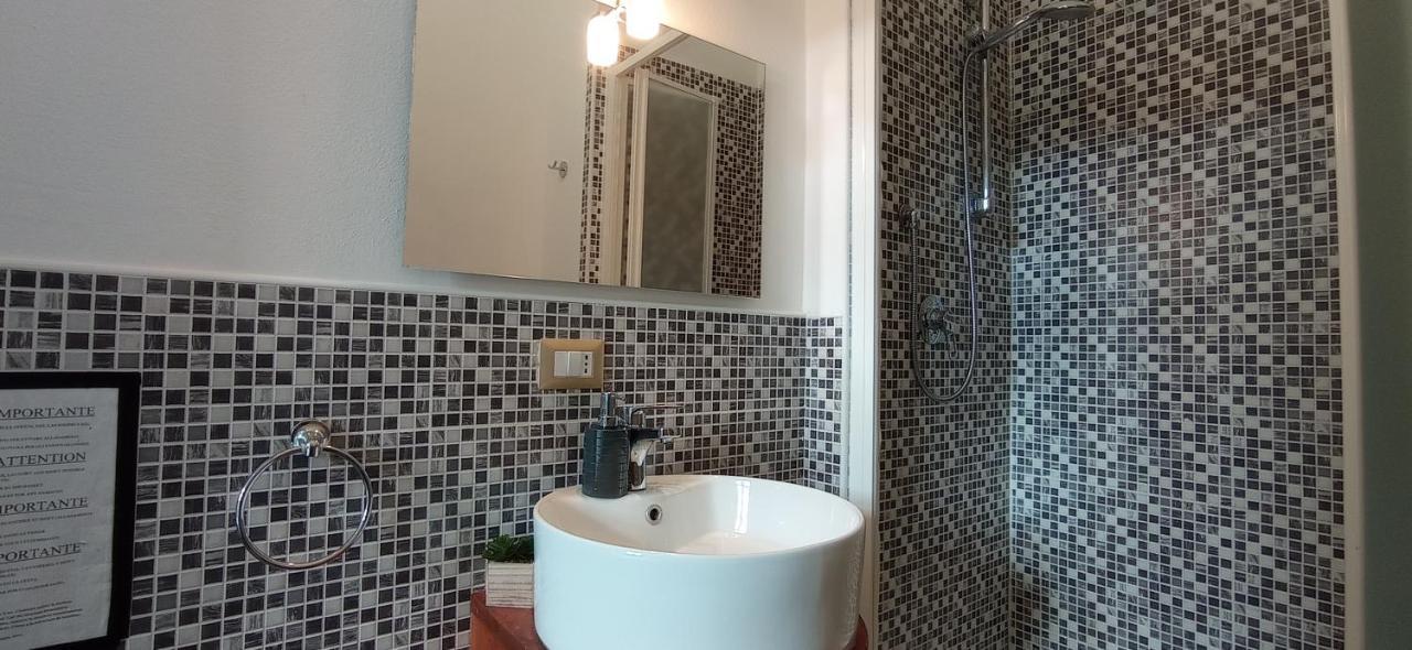 Onlyrooms III - Piazza Jenne Cagliari Luaran gambar