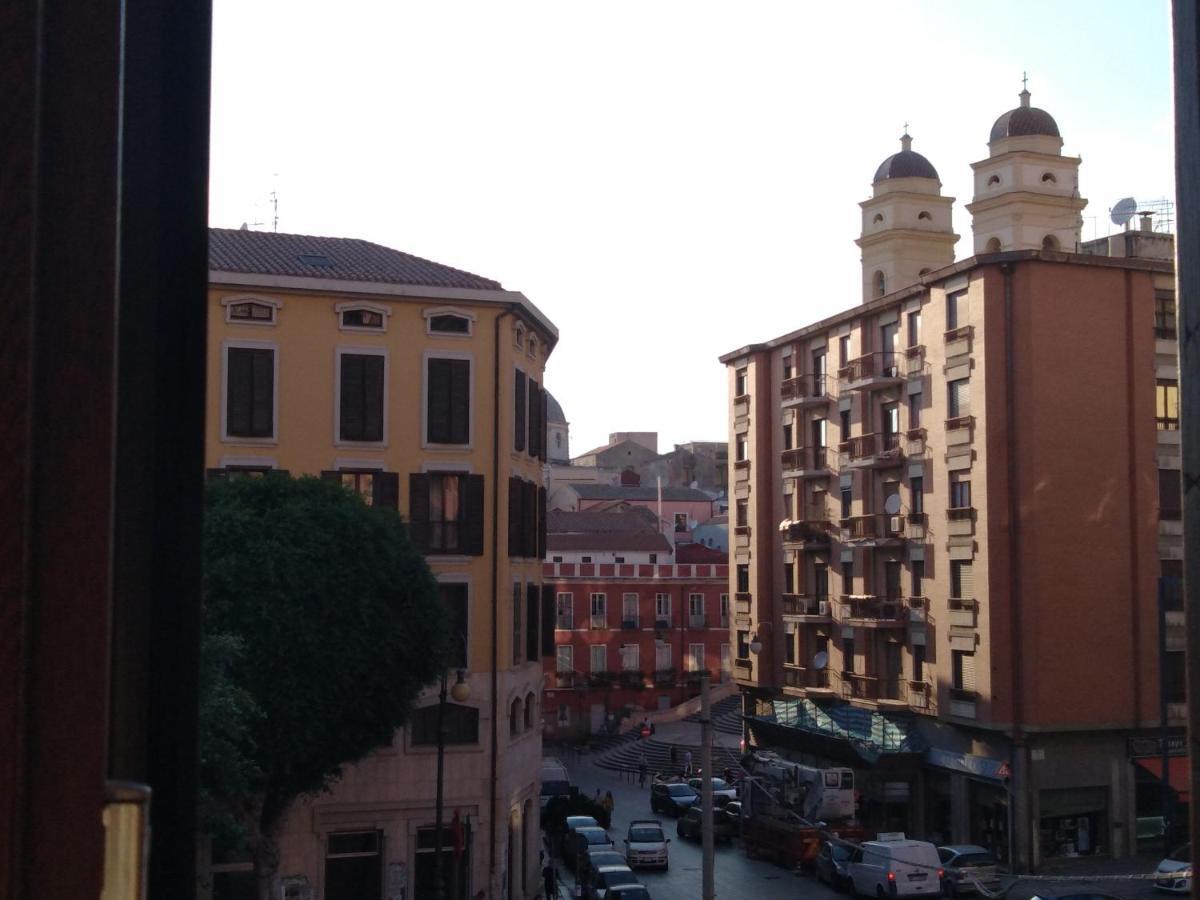 Onlyrooms III - Piazza Jenne Cagliari Luaran gambar